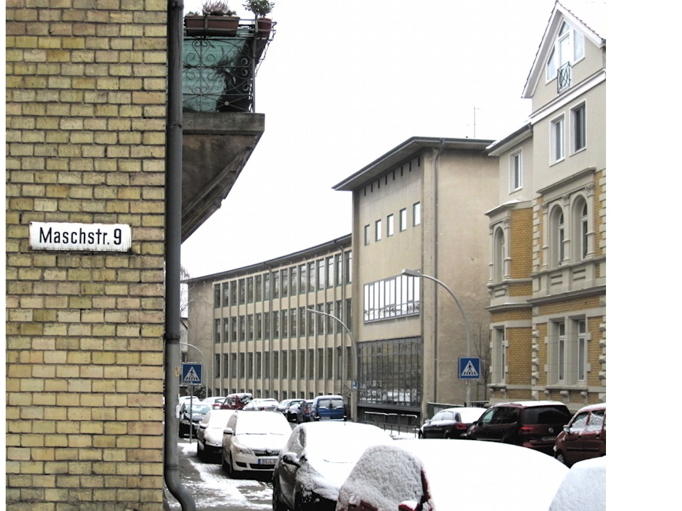 Schulgebäude (Maschstraße 41) von Südwesten her gesehen. 20130209113059#2903